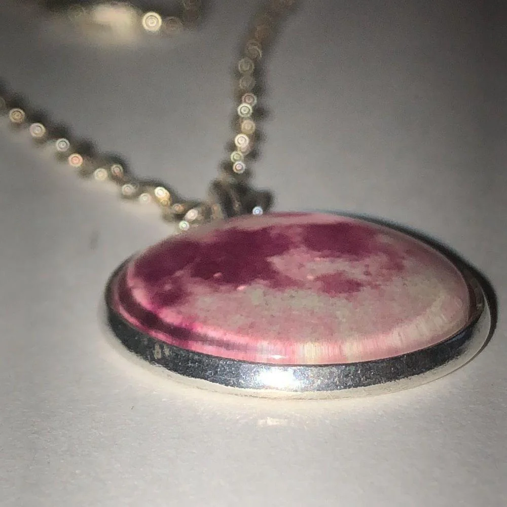 Silver Tone Chain Pink & White Round Boho Pendant Necklace